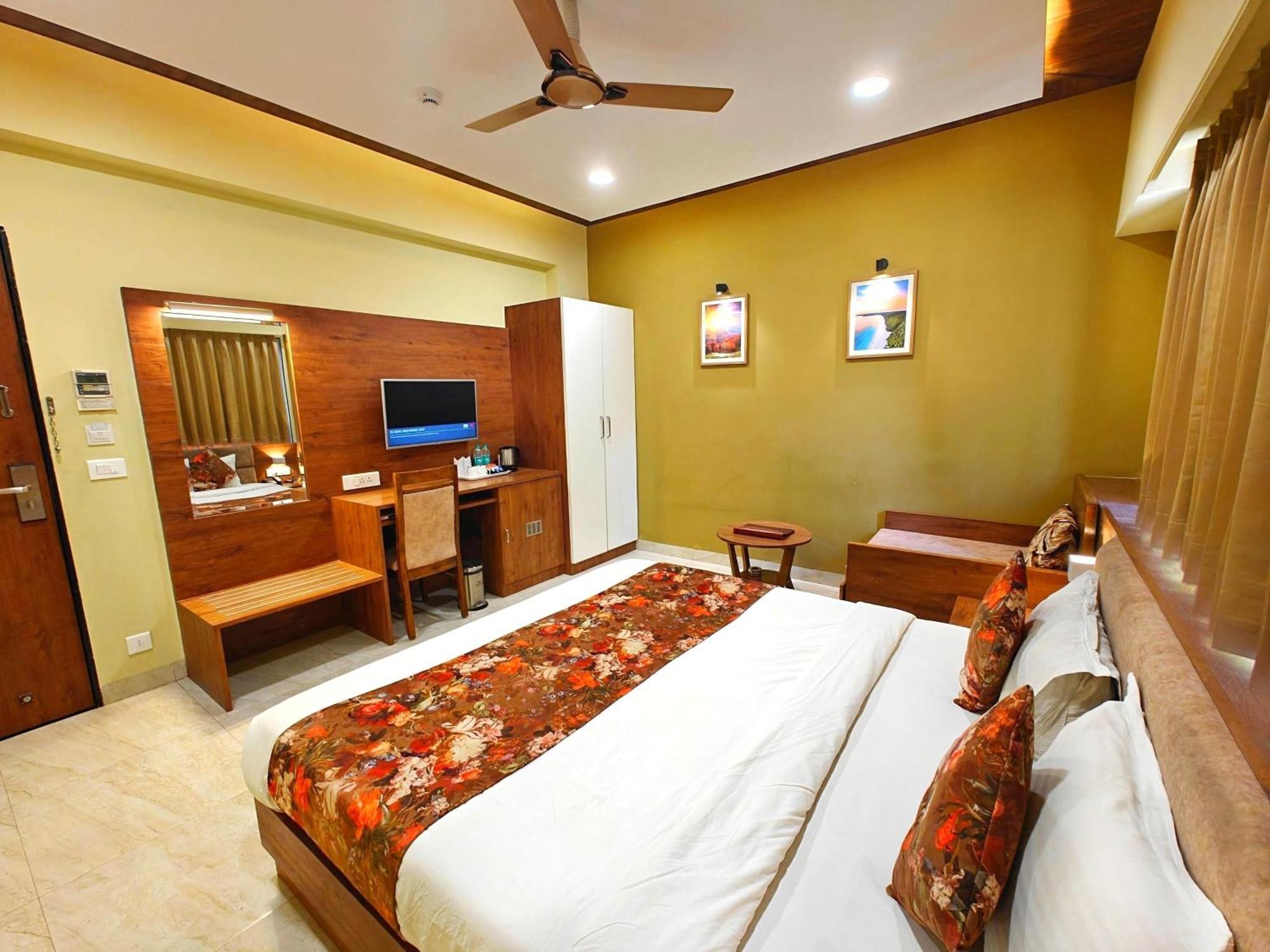 Opulence Inn - 500 Meters From Railway Station Udaipur Kültér fotó